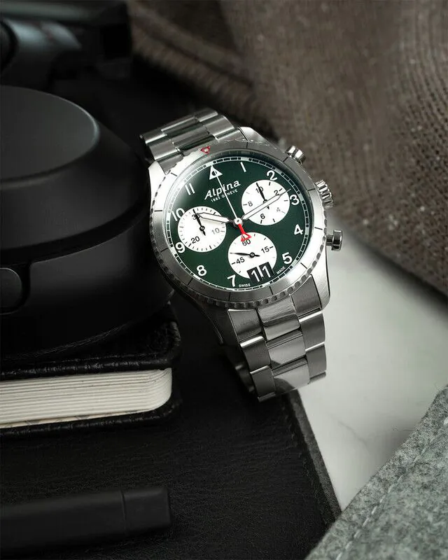 2022 alpina watches startimer pilot quartz chronograph big date 02 al 372grs4s26b image 1080x1350